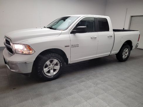Used 2015 RAM 1500 Classic SLT AWD/4WD image 2