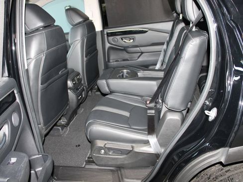 Used 2023 Honda Pilot EX-L image 11