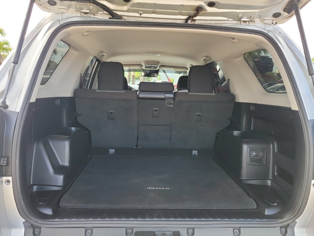 Used 2020 Toyota 4Runner SR5 RWD image 29