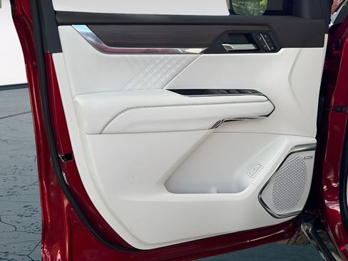 New 2026 GMC Acadia Denali FWD image 13