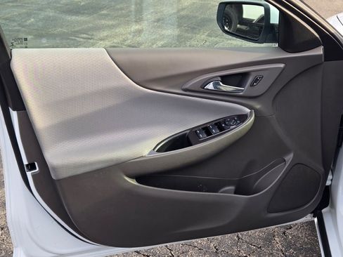 Used 2022 Chevrolet Malibu LT image 16