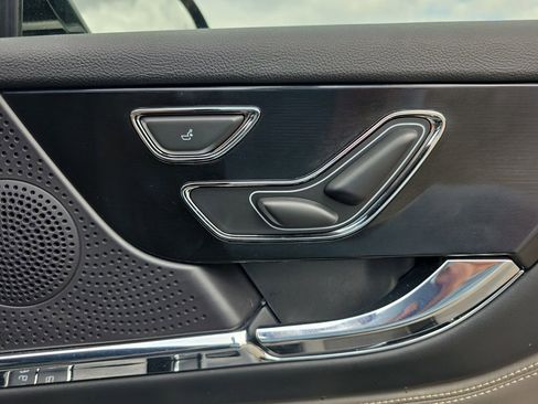 Used 2025 Lincoln Corsair Grand Touring w/ Equipment Group 301A image 17