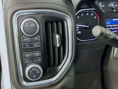Used 2021 GMC Sierra 1500 SLE w/ LPO, GMC Protection Package AWD/4WD image 13