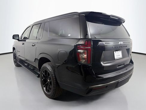Used 2022 Chevrolet Suburban Z71 w/ Luxury Package AWD/4WD image 8