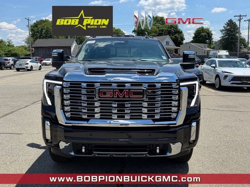 New 2026 GMC Sierra 2500 Denali w/ Denali Reserve Package AWD/4WD image 5