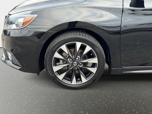 Used 2018 Nissan Sentra SR image 11