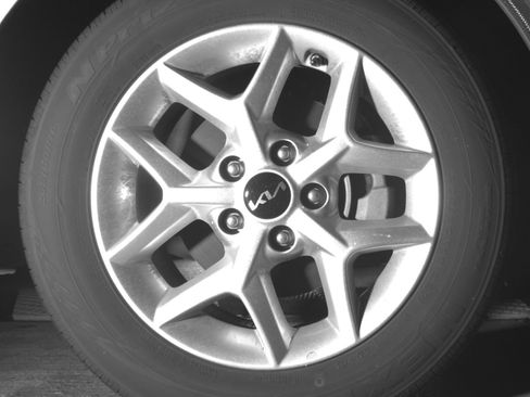 Used 2025 Kia Soul LX w/ LX Technology Package image 20