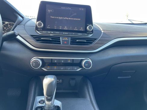 Used 2025 Nissan Altima 2.5 SV image 20