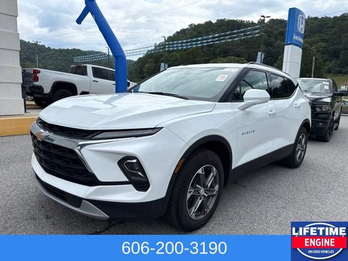 Used 2023 Chevrolet Blazer LT w/ Convenience Package FWD image 1