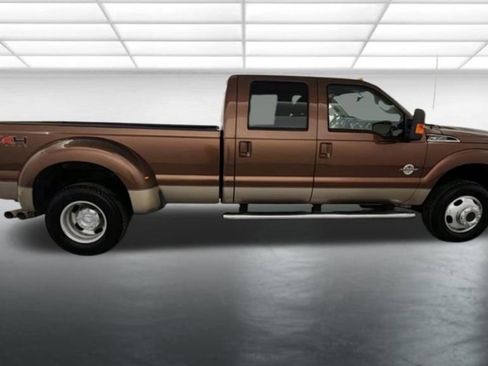 Used 2011 Ford F350 Lariat w/ Lariat Interior Pkg AWD/4WD image 9