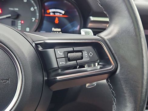 Certified 2023 Porsche Macan AWD/4WD image 29