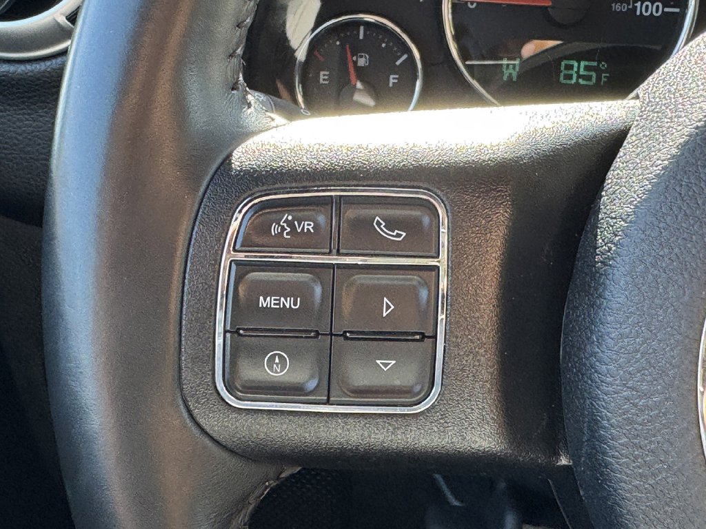 Used 2018 Jeep Wrangler Unlimited Sahara w/ Connectivity Group AWD/4WD image 19