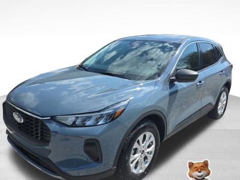 Used 2023 Ford Escape Active image 1