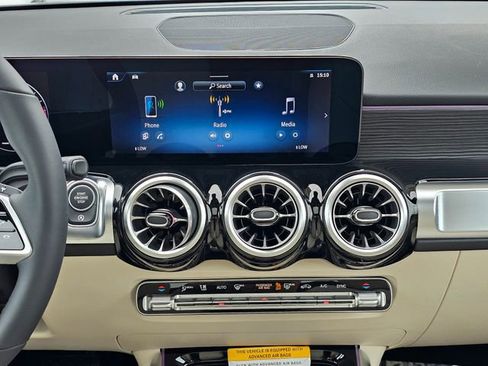 New 2026 Mercedes-Benz GLB 250 4MATIC image 37