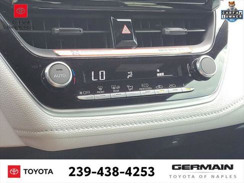 Certified 2025 Toyota Corolla SE image 30
