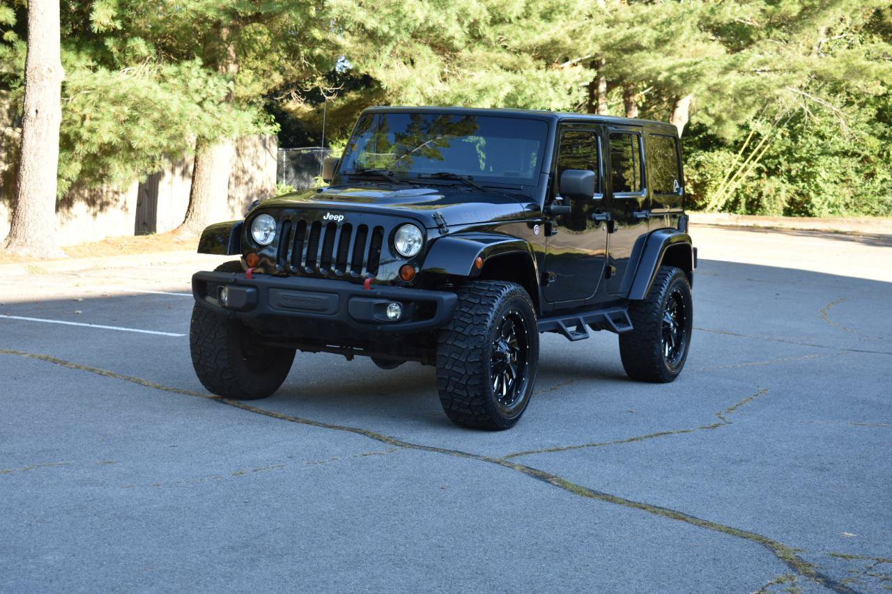 Used 2013 Jeep Wrangler Unlimited Rubicon AWD/4WD image 2