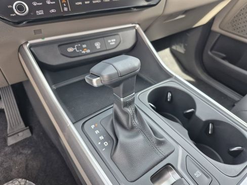 New 2026 Kia Carnival FWD image 9