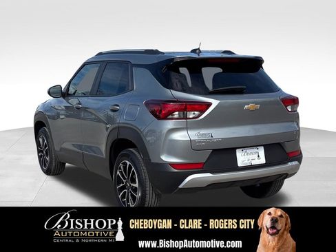 Used 2025 Chevrolet TrailBlazer LT AWD/4WD image 11