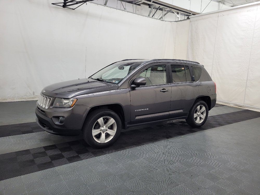 Used 2015 Jeep Compass Latitude AWD/4WD image 2