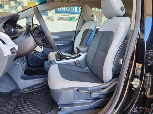 Used 2020 Chevrolet Bolt LT image 4