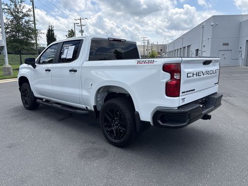 Used 2024 Chevrolet Silverado 1500 Custom Trail Boss w/ Turbomax Blackout Package AWD/4WD image 7