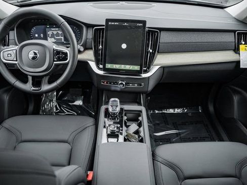 New 2026 Volvo XC90 B6 Plus w/ Protection Package Premier image 19