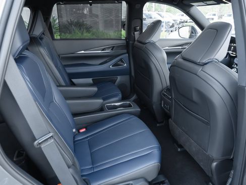 Certified 2026 INFINITI QX60 Sport w/ Dark Cargo Package AWD/4WD image 35