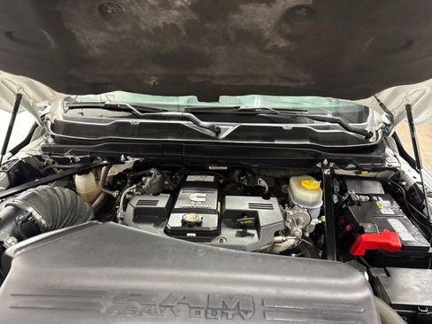 Used 2024 RAM 2500 Tradesman w/ Chrome Appearance Group image 45