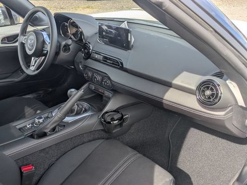 New 2026 MAZDA MX-5 Miata Club w/ Interior Package RWD image 25