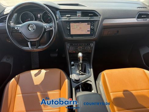 Used 2018 Volkswagen Tiguan SEL AWD/4WD image 21