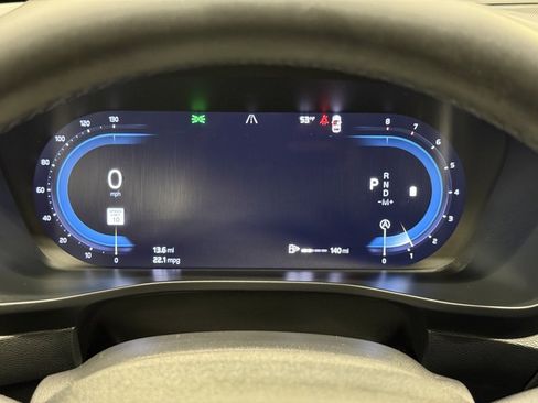 Used 2024 Volvo XC40 B5 Ultimate w/ Protection Package Premier image 31