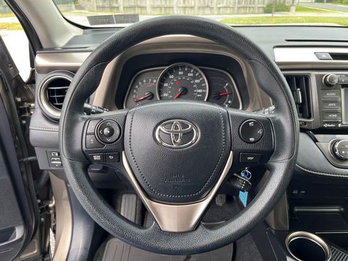 Used 2014 Toyota RAV4 XLE AWD/4WD image 15