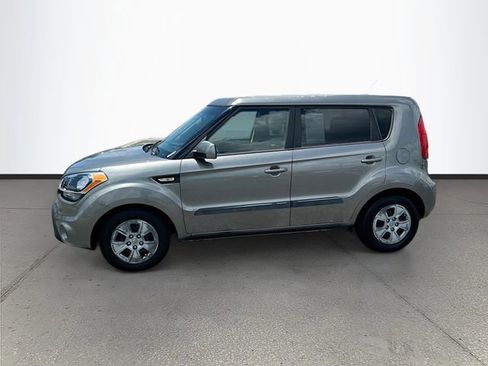 Used 2013 Kia Soul FWD image 4