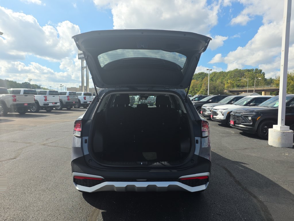 Used 2025 Kia Sportage LX FWD image 29