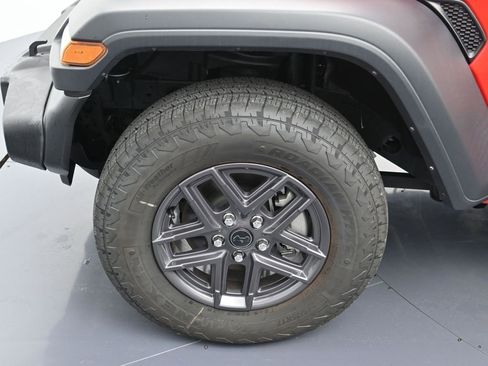 New 2024 Jeep Wrangler Unlimited Sport image 9