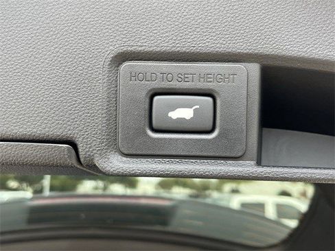 Used 2025 Acura RDX w/ Technology Package image 35