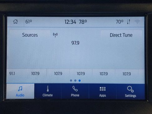 Used 2020 Ford Fusion SE FWD image 25