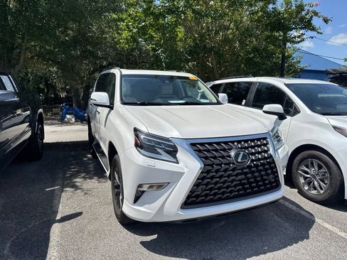 Used 2023 Lexus GX 460 Premium w/ Premium Package AWD/4WD image 3
