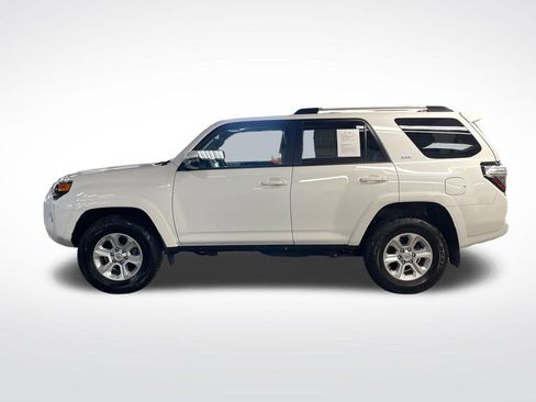 Certified 2024 Toyota 4Runner SR5 Premium w/ Moonroof Package AWD/4WD image 2