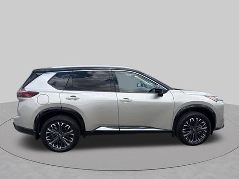 Used 2025 Nissan Rogue Platinum w/ Tech Package AWD/4WD image 8