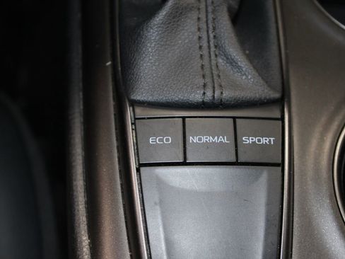 Used 2023 Toyota Camry SE image 38