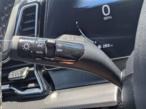 Used 2025 Kia Sportage SX FWD image 28