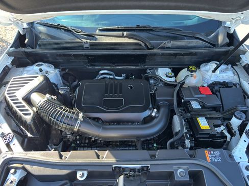 Used 2023 GMC Acadia SLT image 18