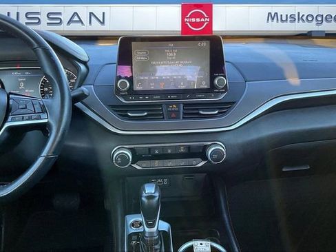 Used 2024 Nissan Altima 2.5 SR image 9