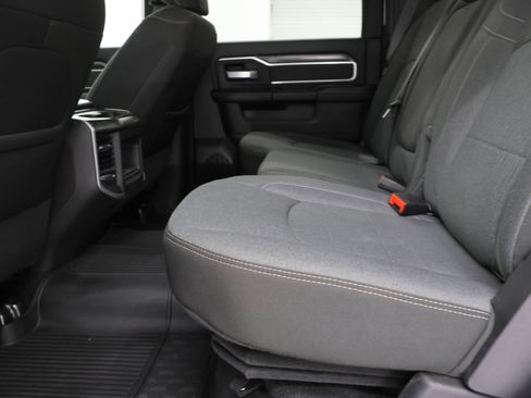 Used 2022 RAM 2500 Big Horn w/ Night Edition AWD/4WD image 35