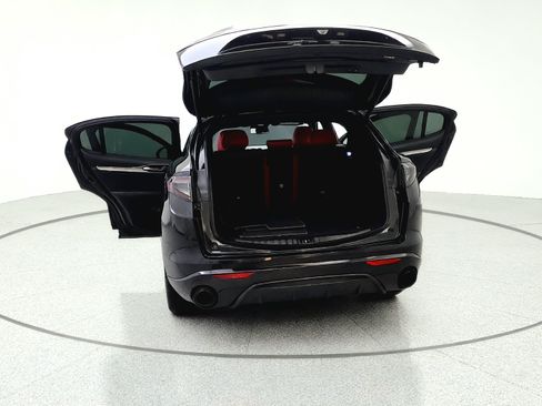 Used 2024 Alfa Romeo Stelvio Veloce AWD/4WD image 13