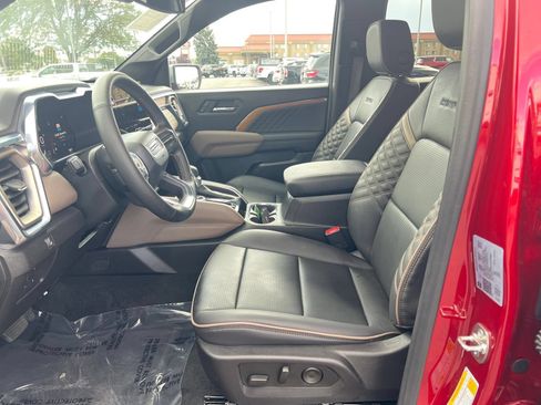 Used 2026 GMC Canyon Denali AWD/4WD image 11