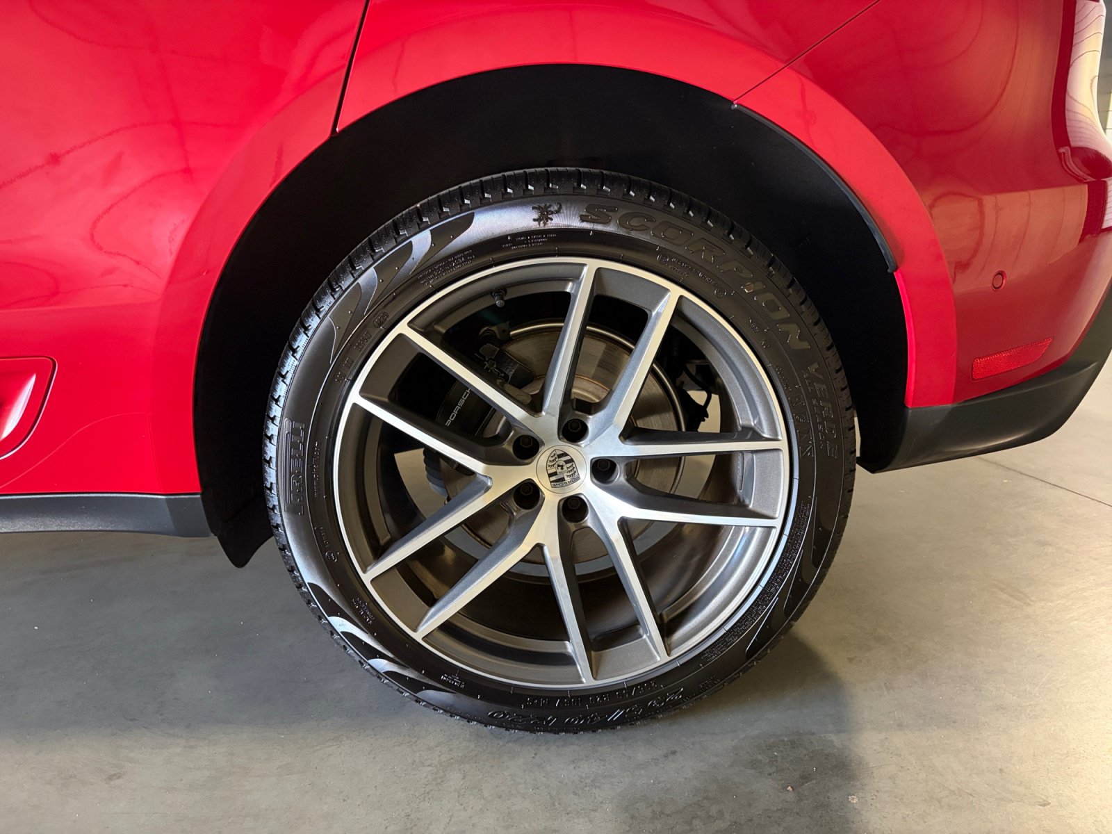 Certified 2026 Porsche Macan AWD/4WD image 20
