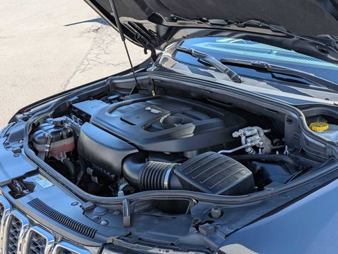 Used 2019 Jeep Grand Cherokee Laredo w/ Security & Convenience Group image 25