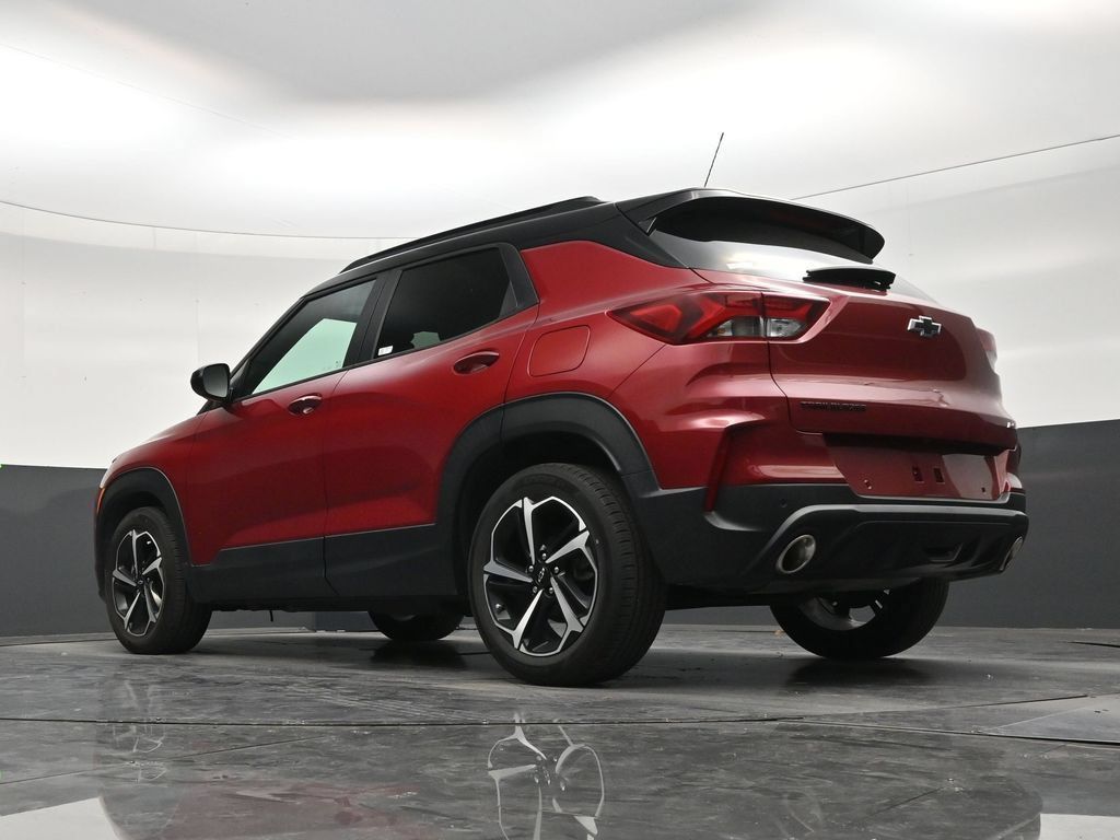 Used 2021 Chevrolet TrailBlazer RS w/ Technology Package FWD image 22
